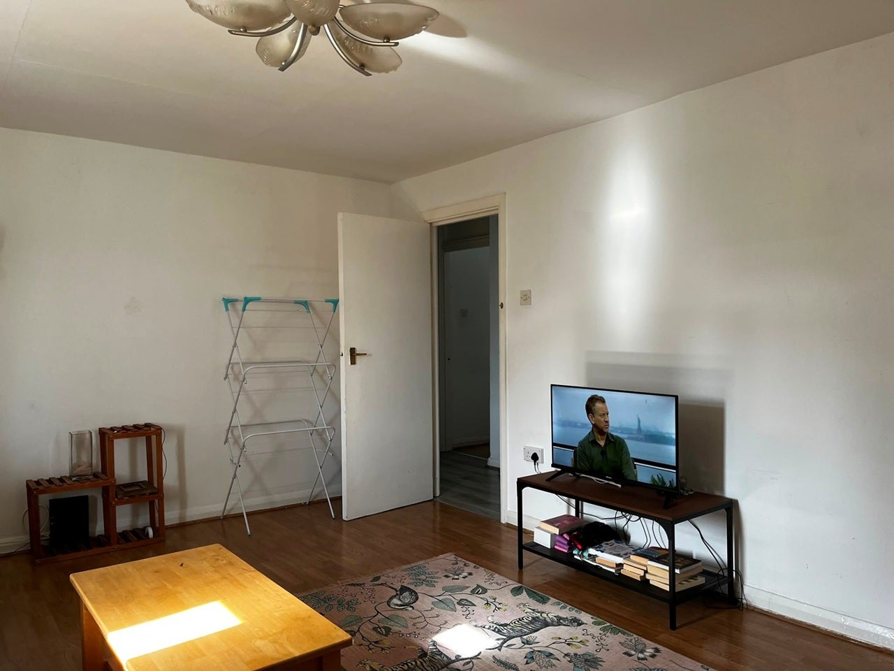 Flat Bellot Street in Greater London