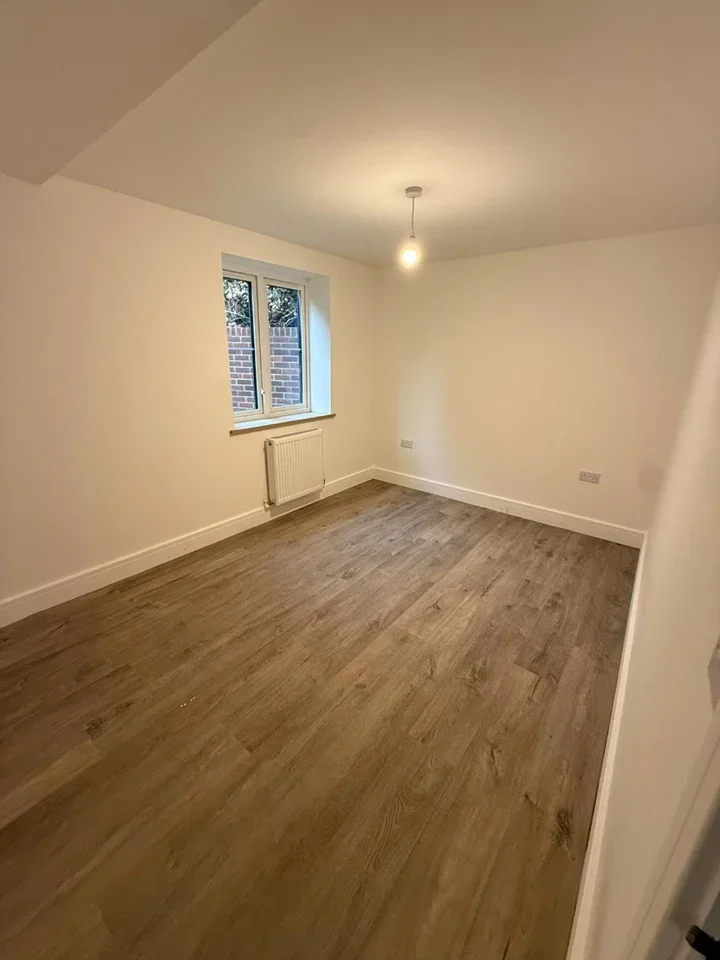 House Wakerley Close in Greater London