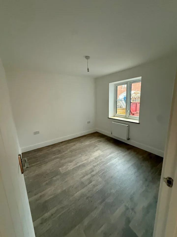 House Wakerley Close in Greater London
