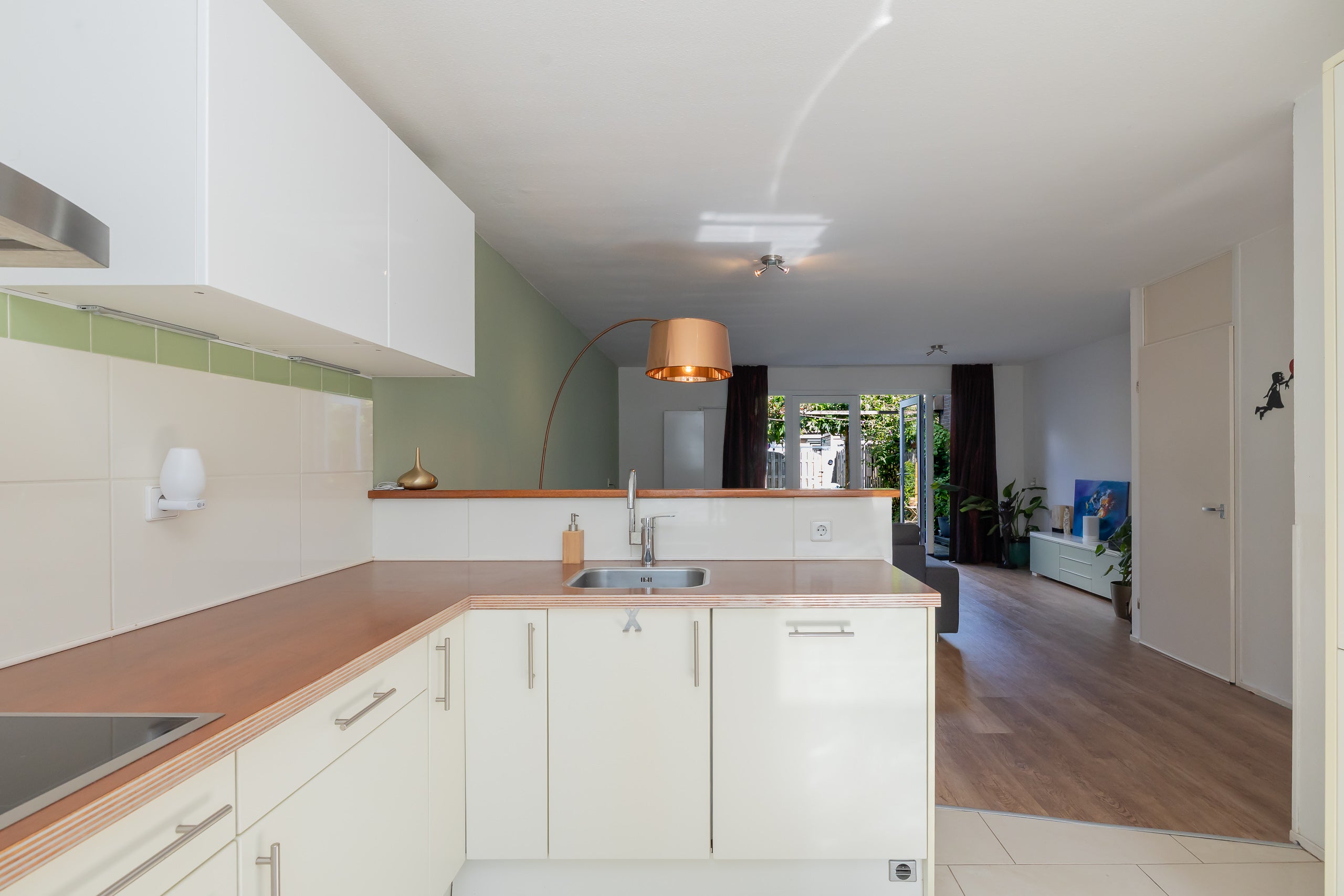 Tussenwoning te koop: Corversbos 170, Hoofddorp