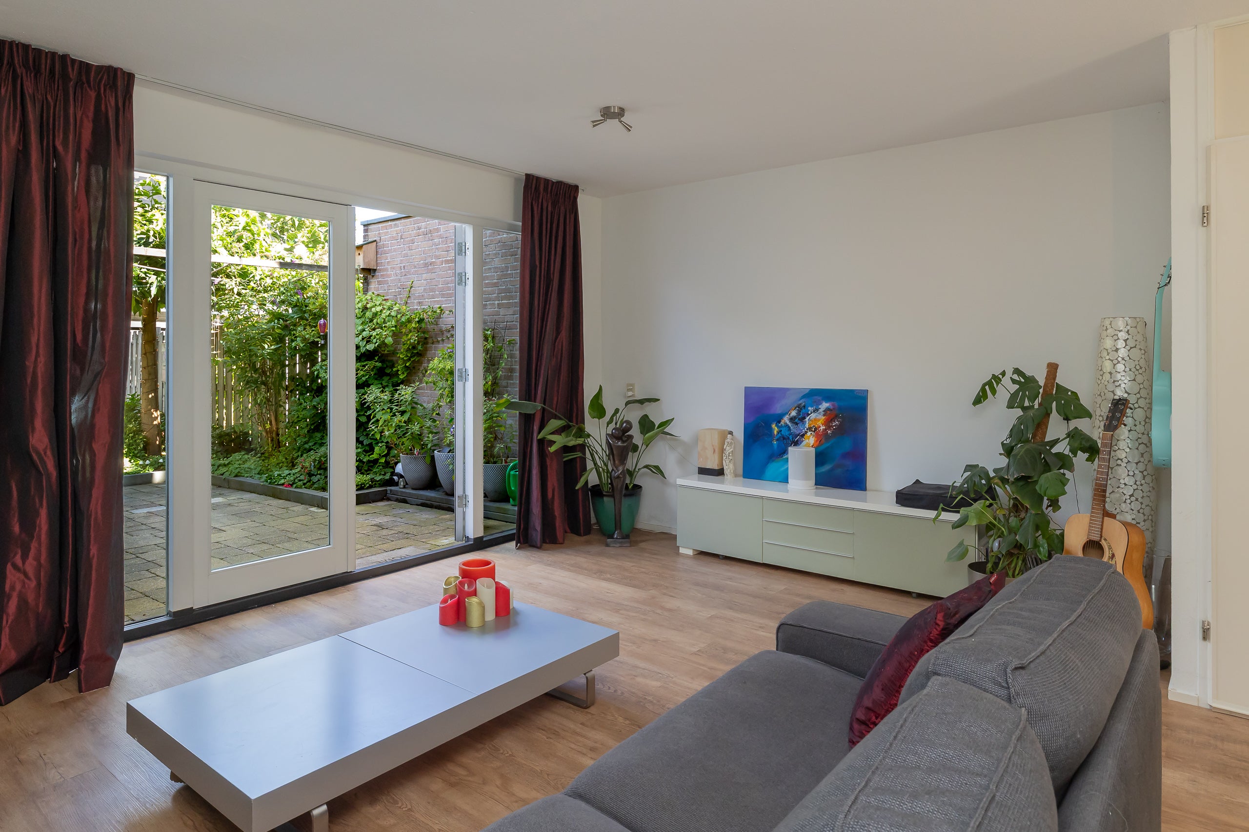 Tussenwoning te koop: Corversbos 170, Hoofddorp