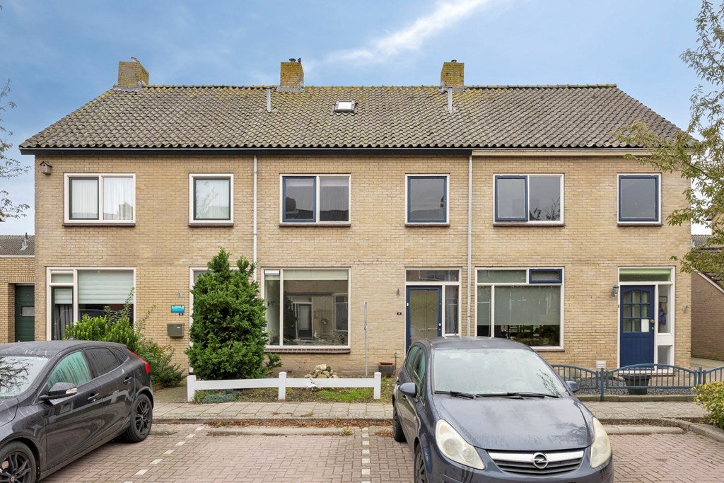 Huis Burgemeester Kuiperslaan 37 in Oldemarkt
