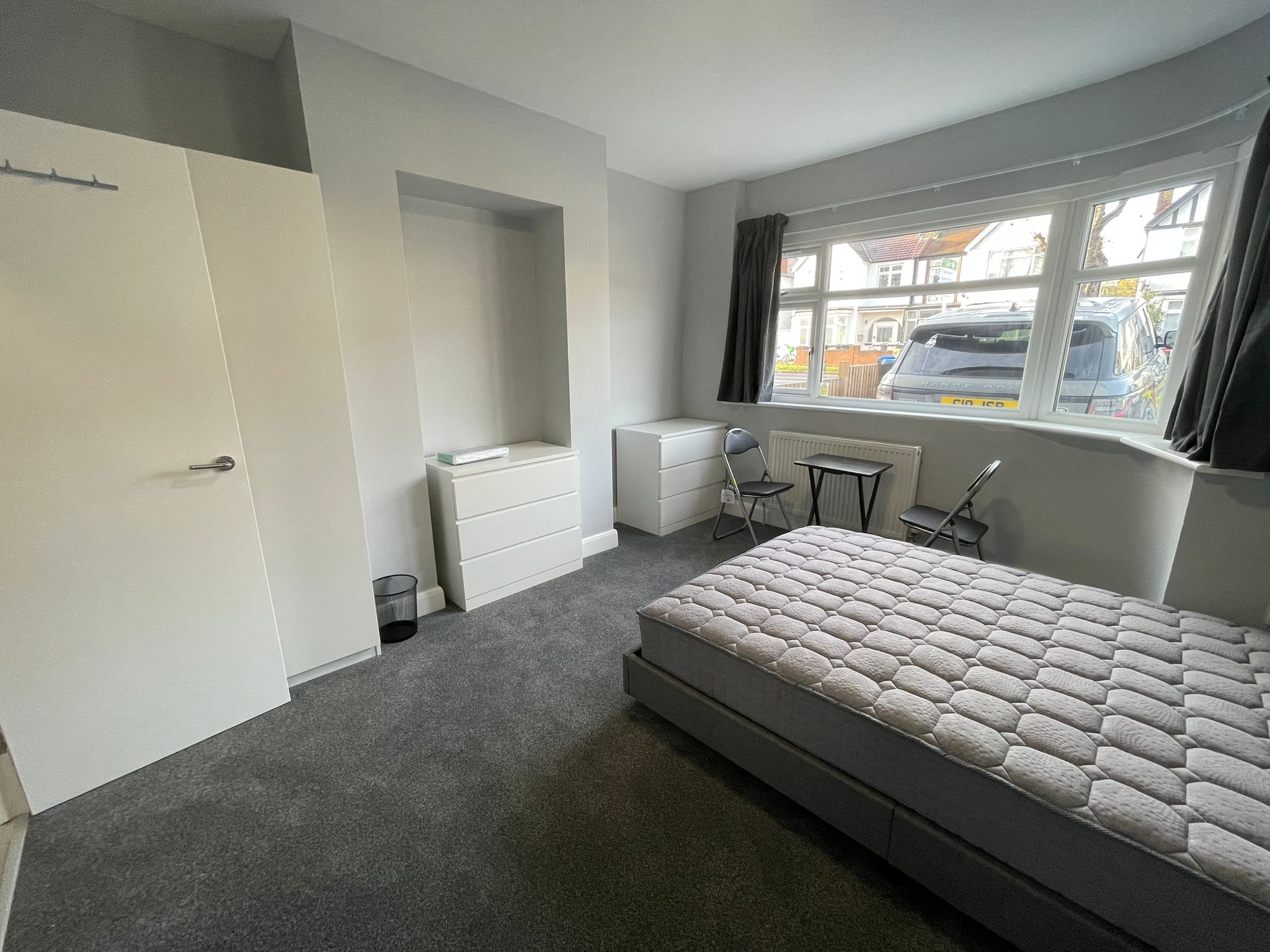 Room Harrowdene Road in London