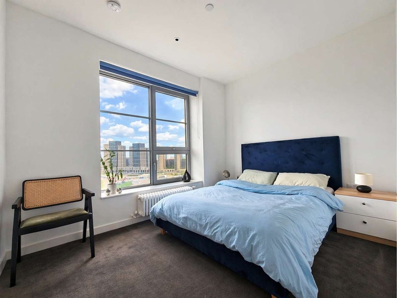 Room Hercules Slip in Greater London