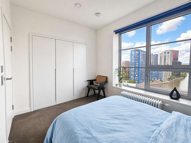Room Hercules Slip in Greater London