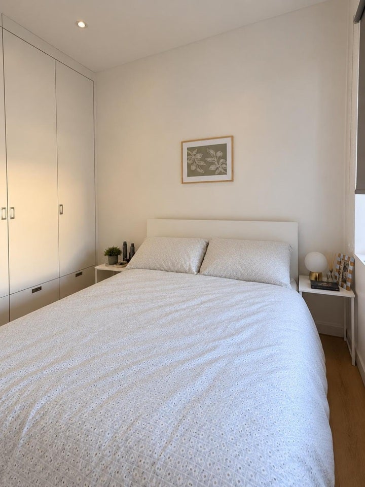 Flat Lavender Hill in Greater London