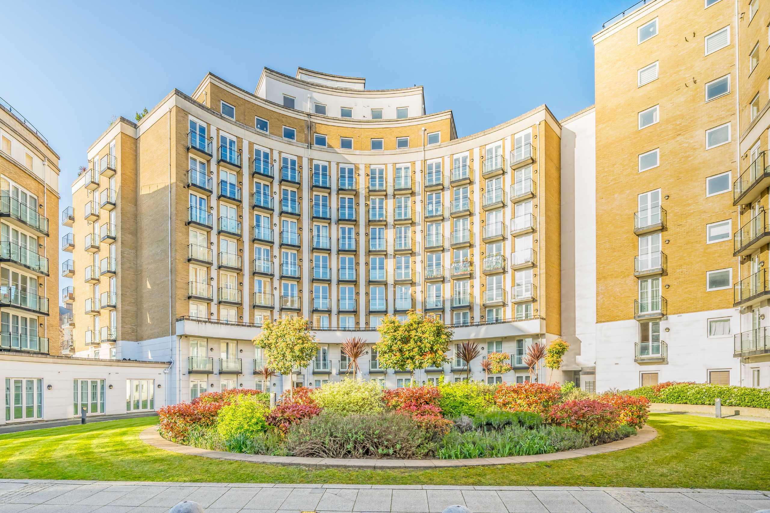 Flat Palgrave Gardens in City of Westminster