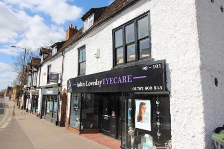 Flat High Street in Biggleswade