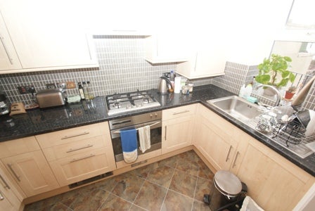 Flat Kensal Road in Bristol