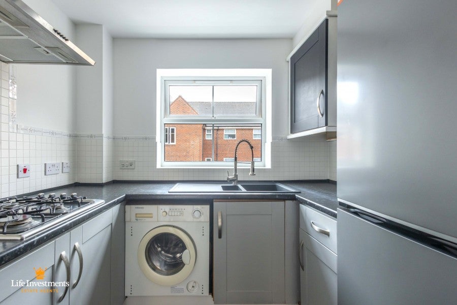 Flat Dunster Close in Rugby