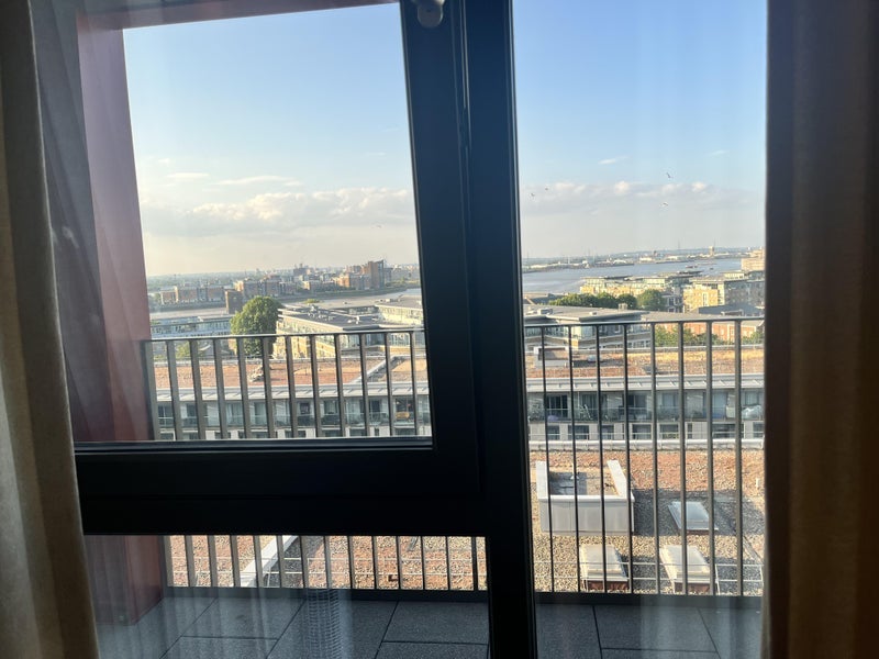 Room Station Way in Greater London