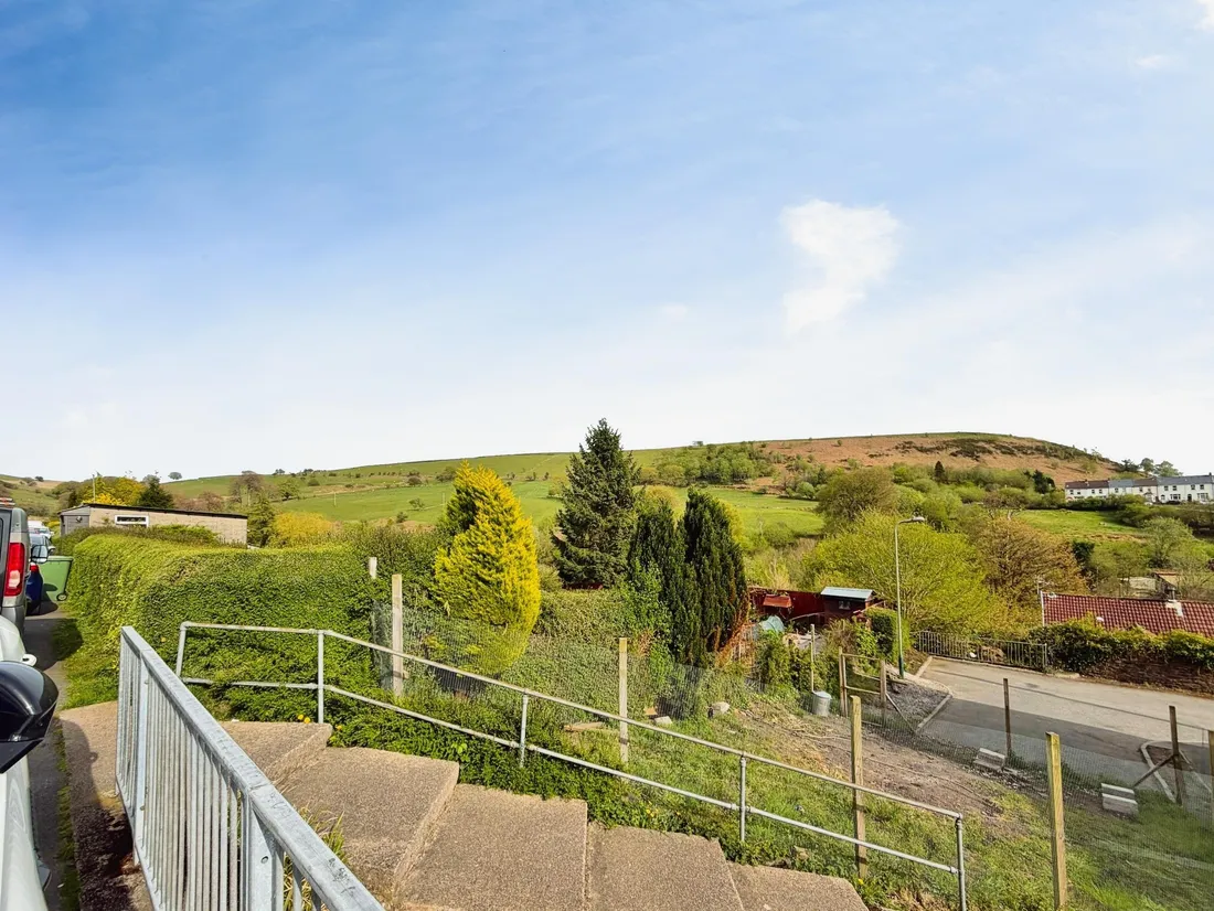 House Graig Terrace in Senghenydd