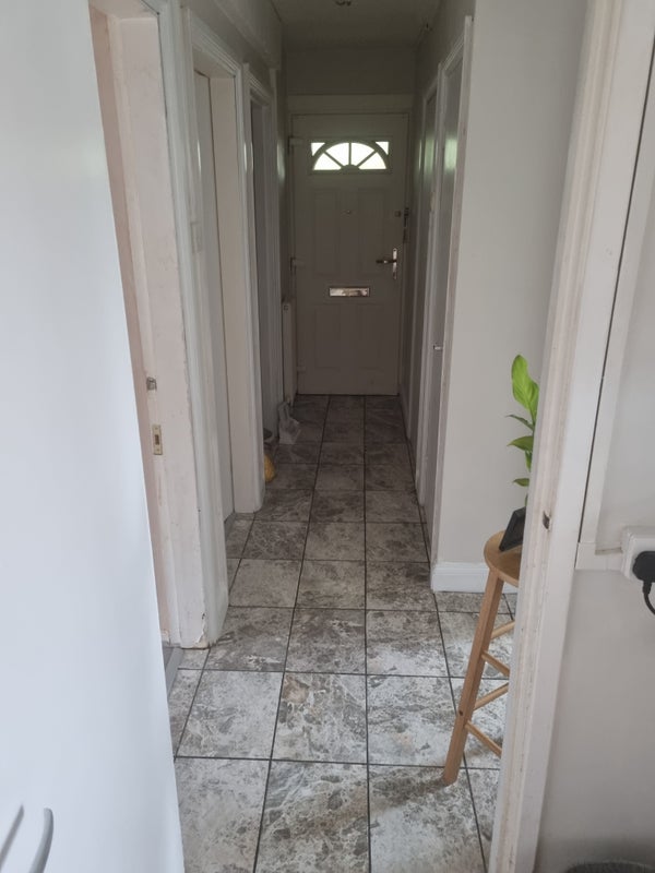 Flat Broadstone Road in Birmingham