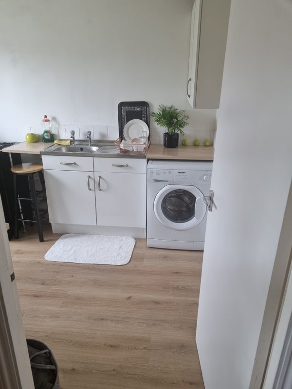 Flat Broadstone Road in Birmingham