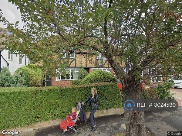 Flat Bennetts Avenue in Greater London