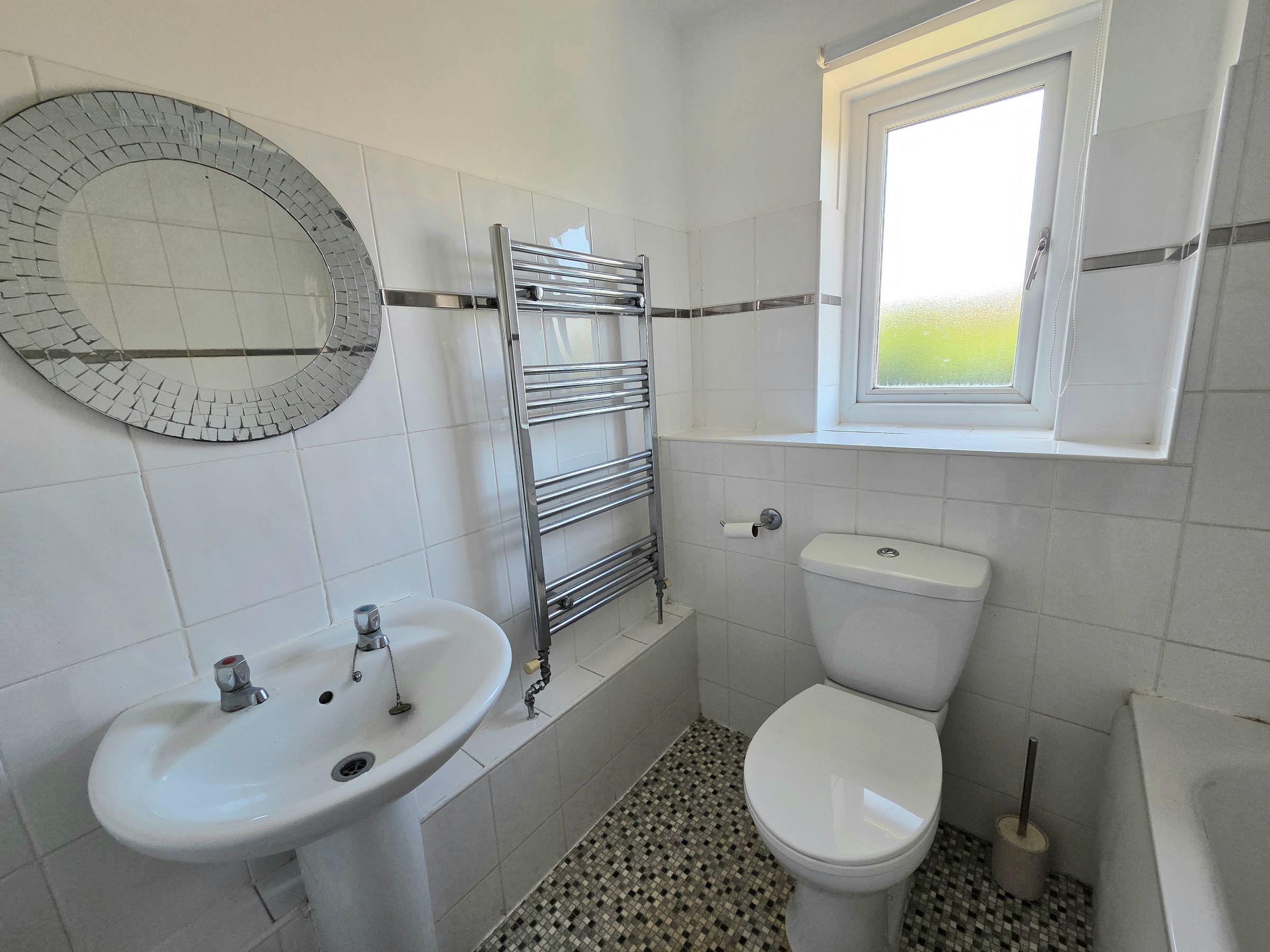 House Oak Tree Court in Coity