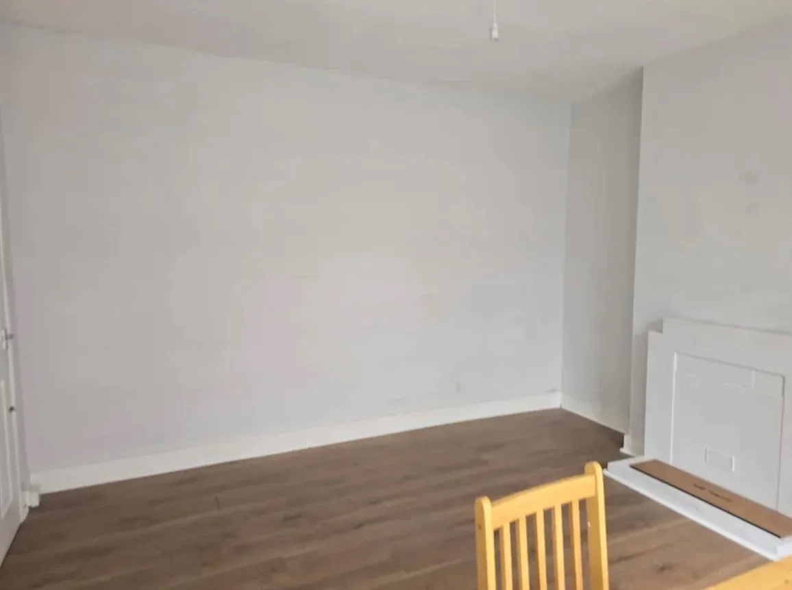 Flat Wimborne Road in Greater London
