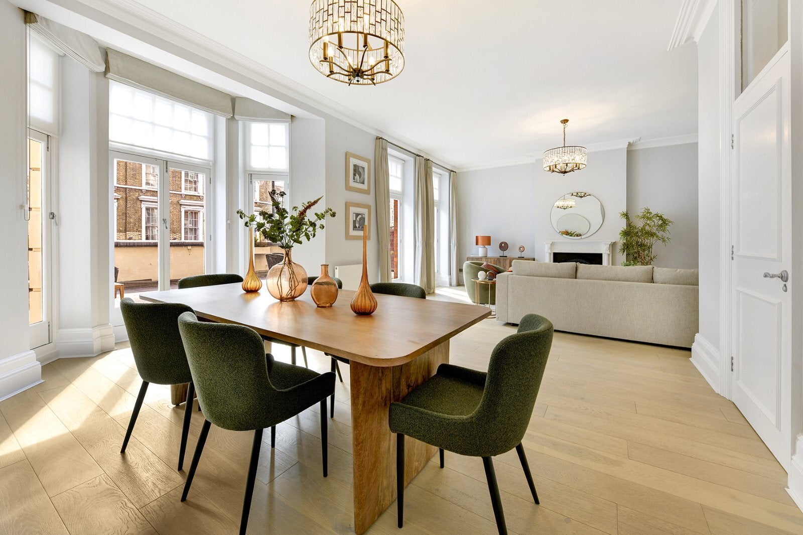 Flat Gloucester Road in Greater London