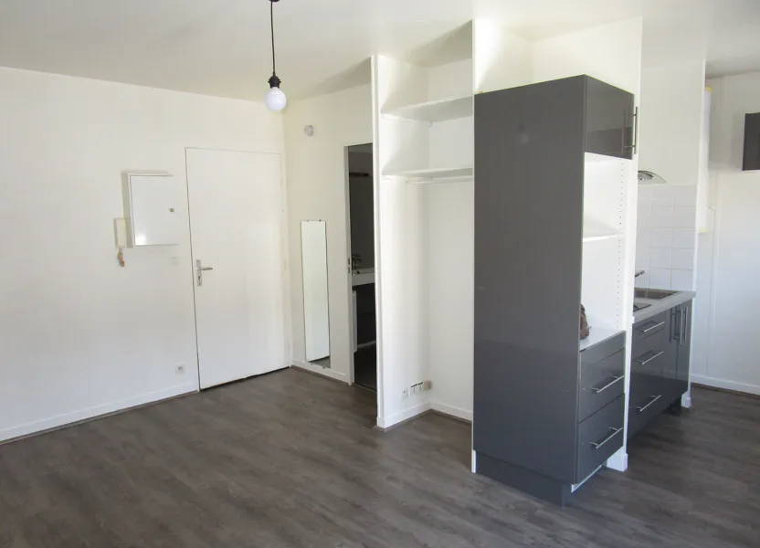 Room Rue Victor Hugo in Dourdan