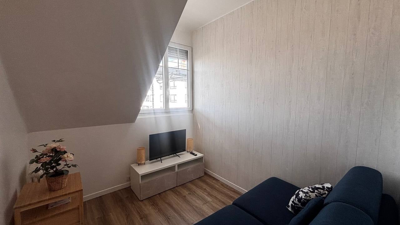 Chambre Rue de Mora à Enghien-les-Bains