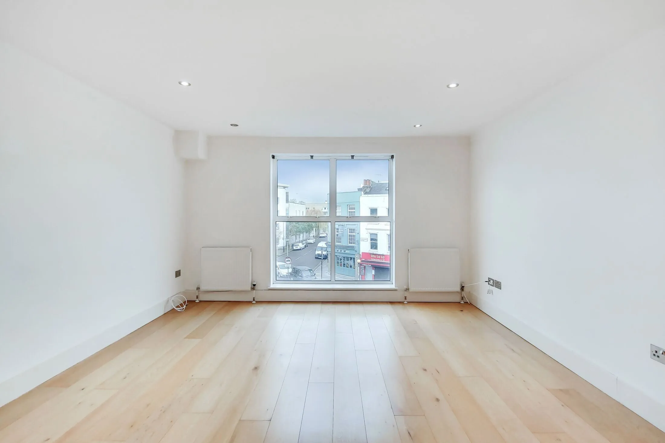 Flat Holloway Road in Greater London