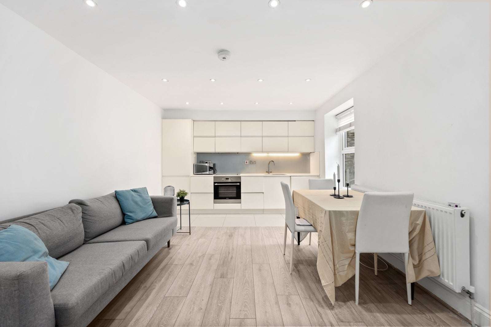 Flat Leighton Road in Greater London