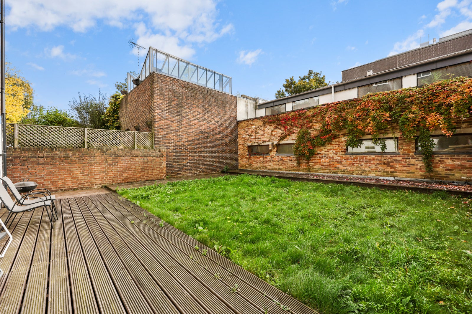 Flat Leighton Road in Greater London