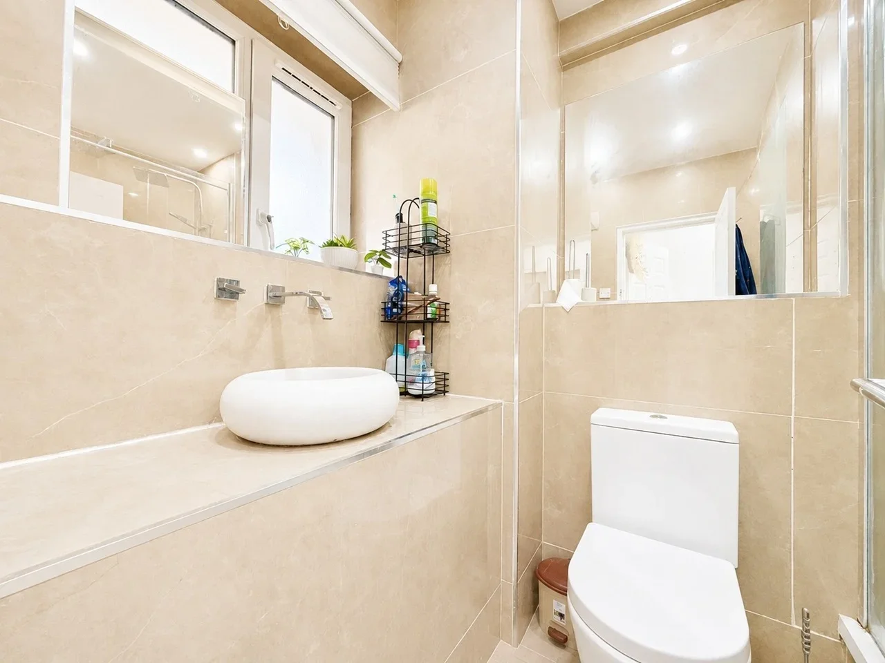 Flat Lochinvar Street in Greater London