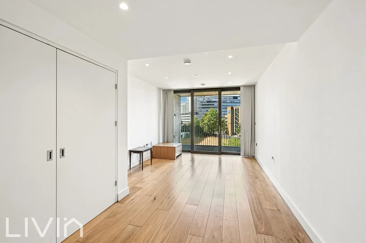 Flat Caithness Walk in Greater London