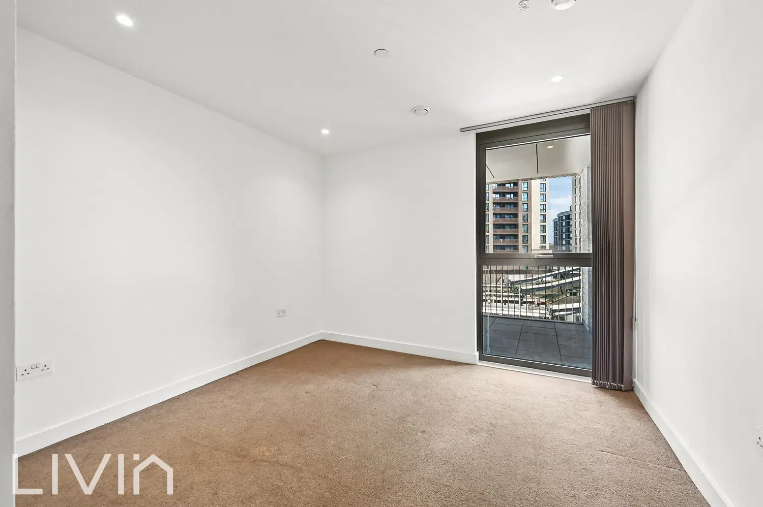 Flat Caithness Walk in Greater London