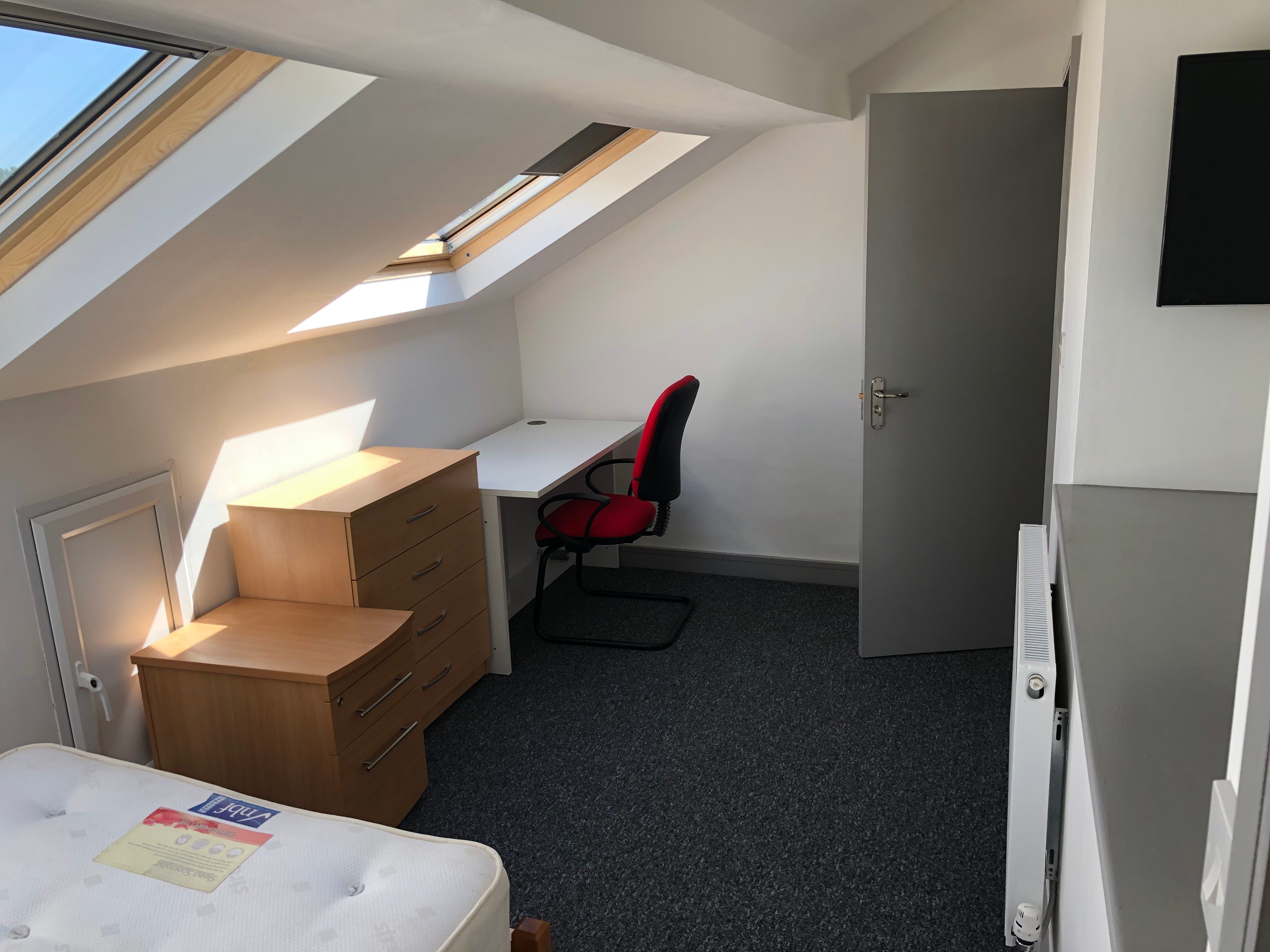 Room Hobson Road in Birmingham