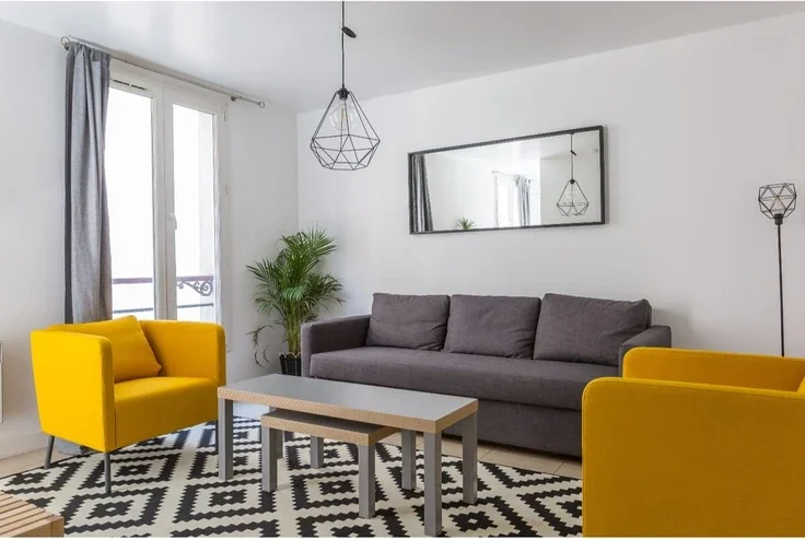 Flat Avenue de Flandre in Paris