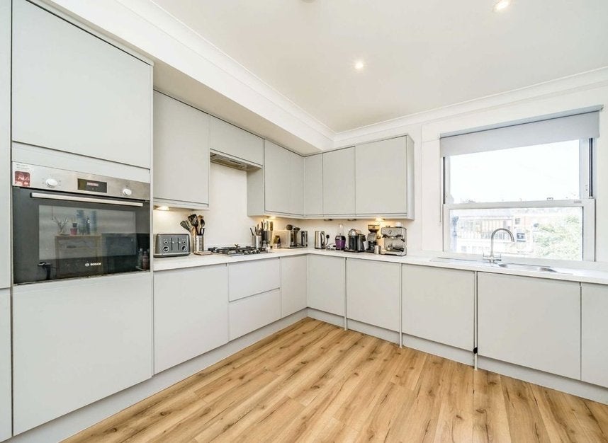 Flat Callow Street in Greater London