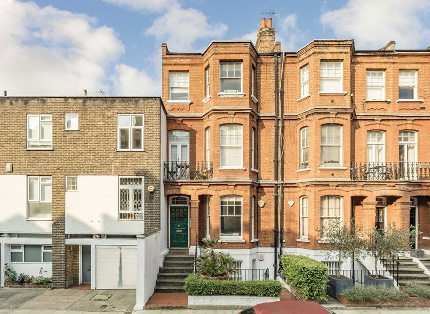 Flat Callow Street in Greater London