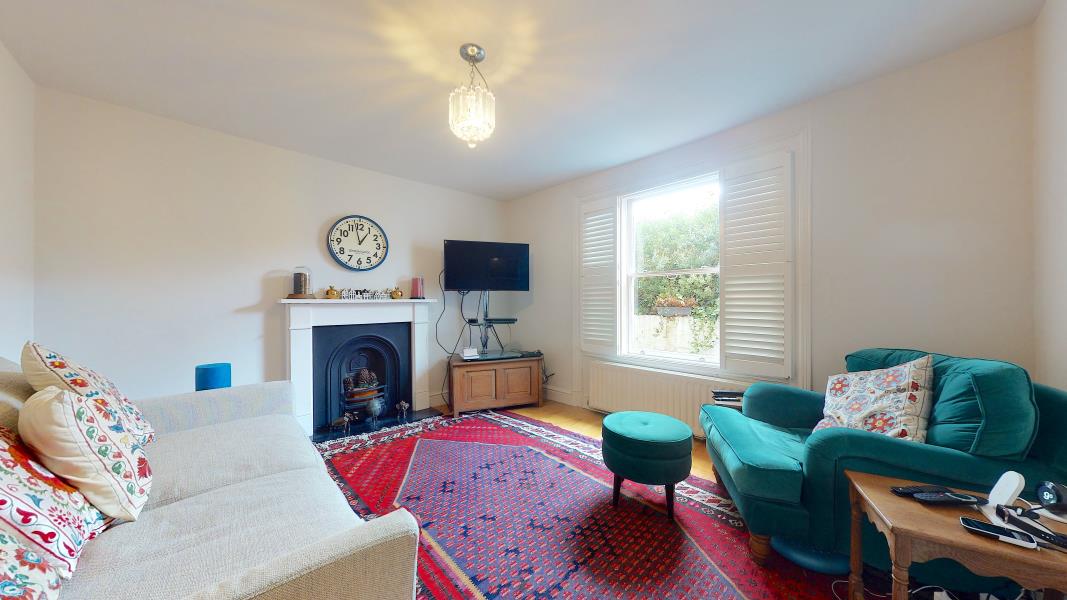 Flat Amyand Park Road in Greater London