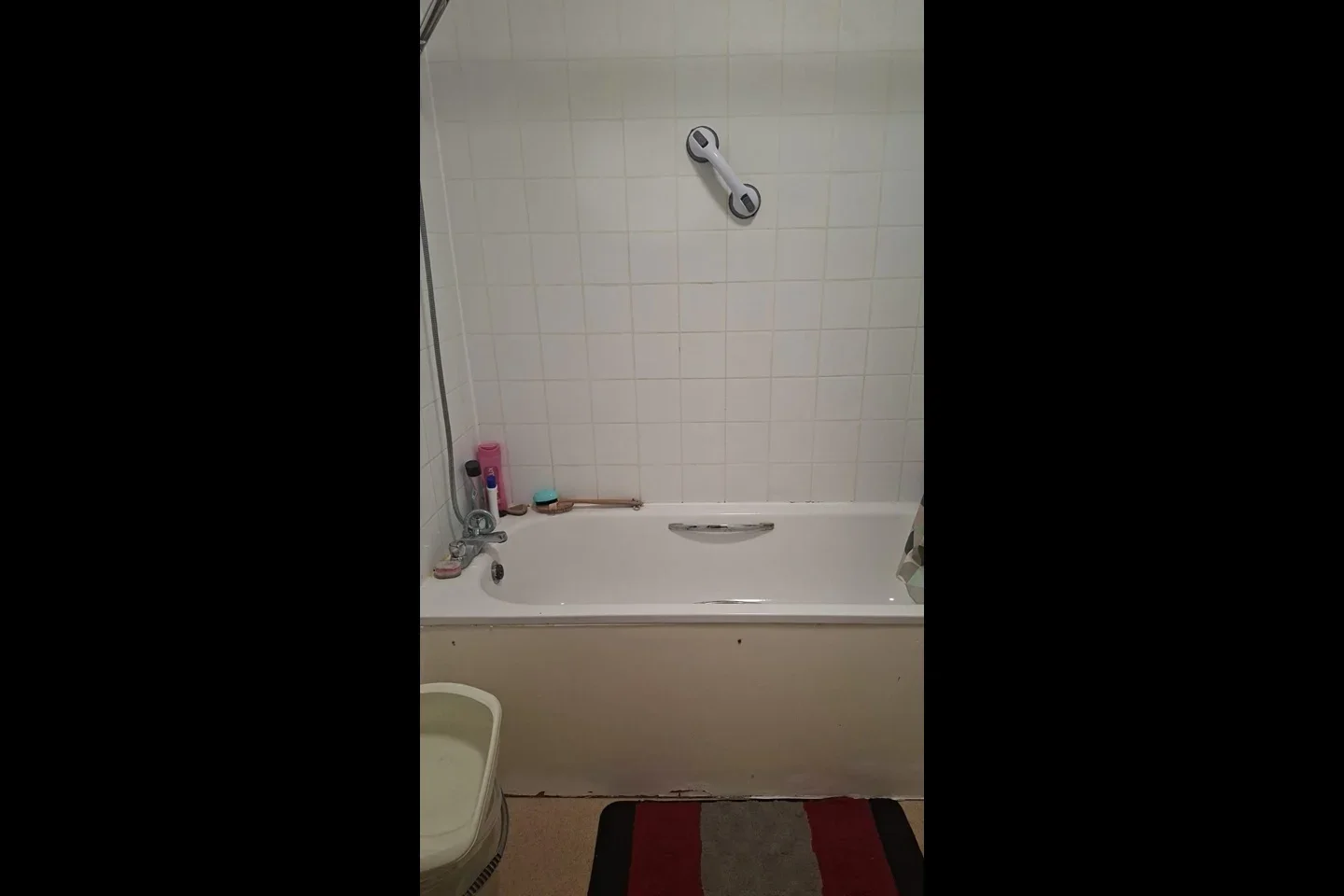 Room Loch Crescent in Greater London