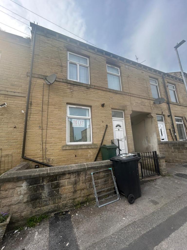House Fearnside Street in Bradford