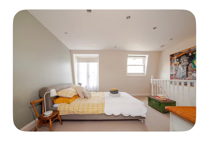Room Franche Court Road in Greater London