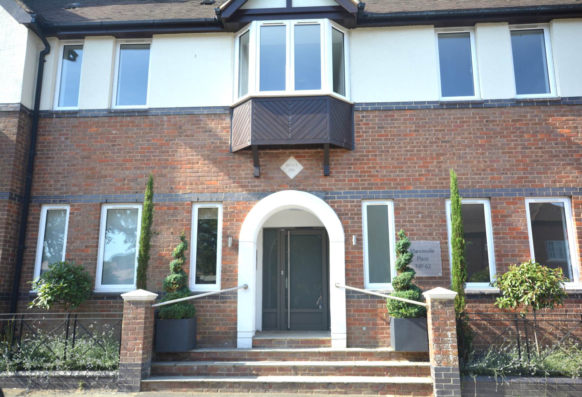 Flat Broadway in Amersham