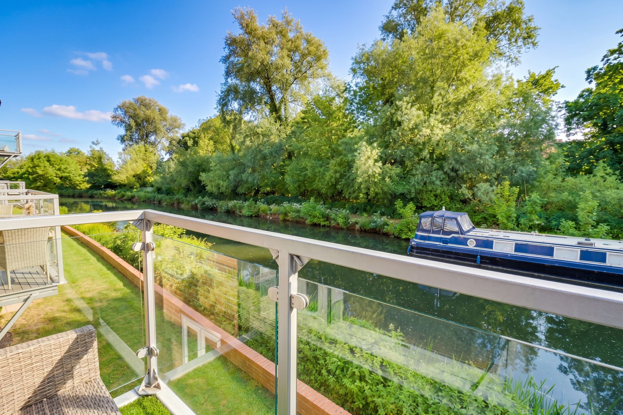 Flat Oak Walk in Harlow
