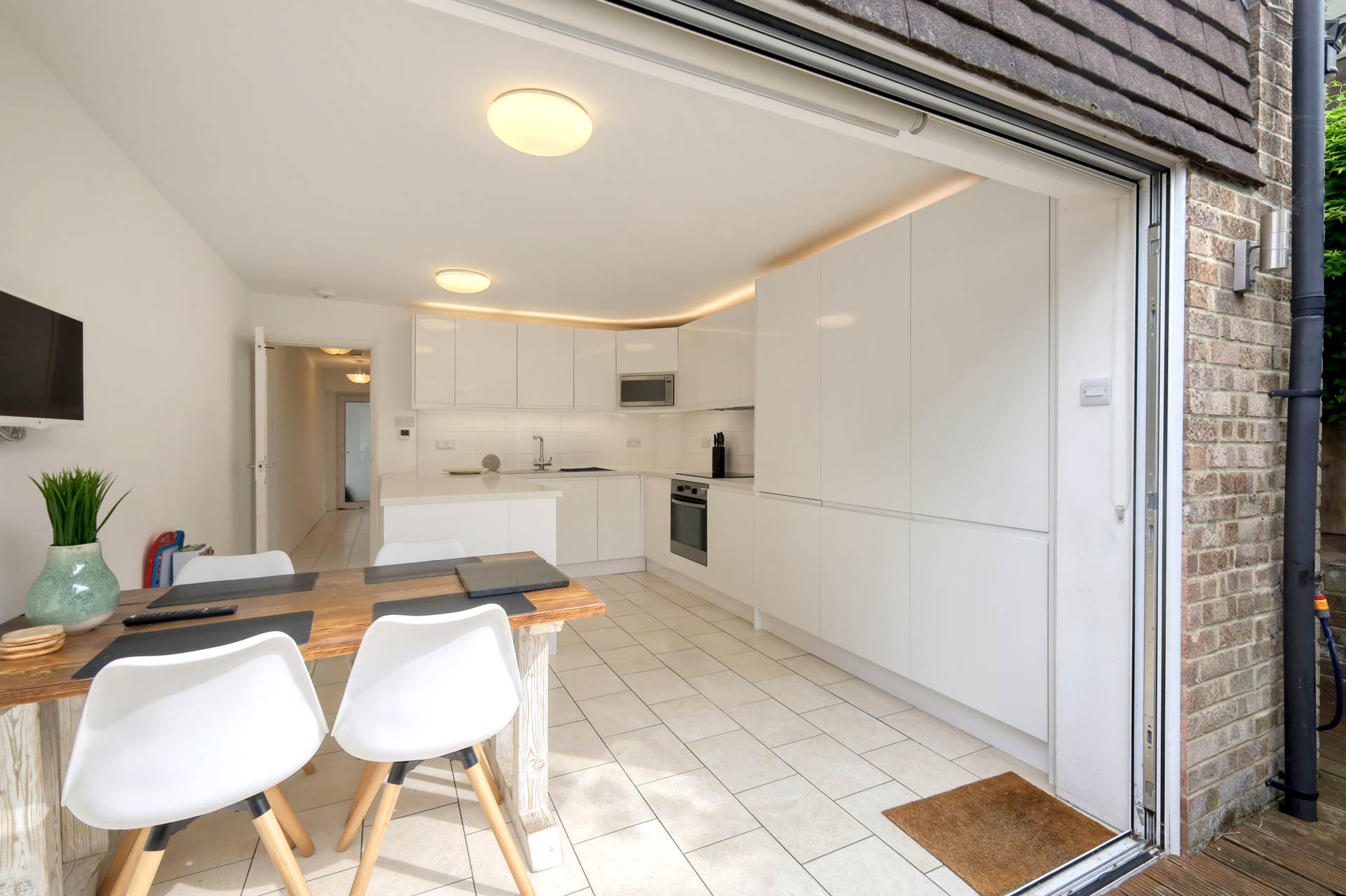 House Regency Court in Brentwood