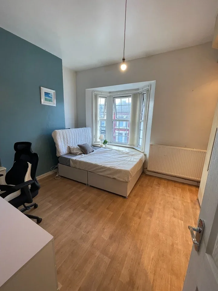 Room Benedict Street in Bootle