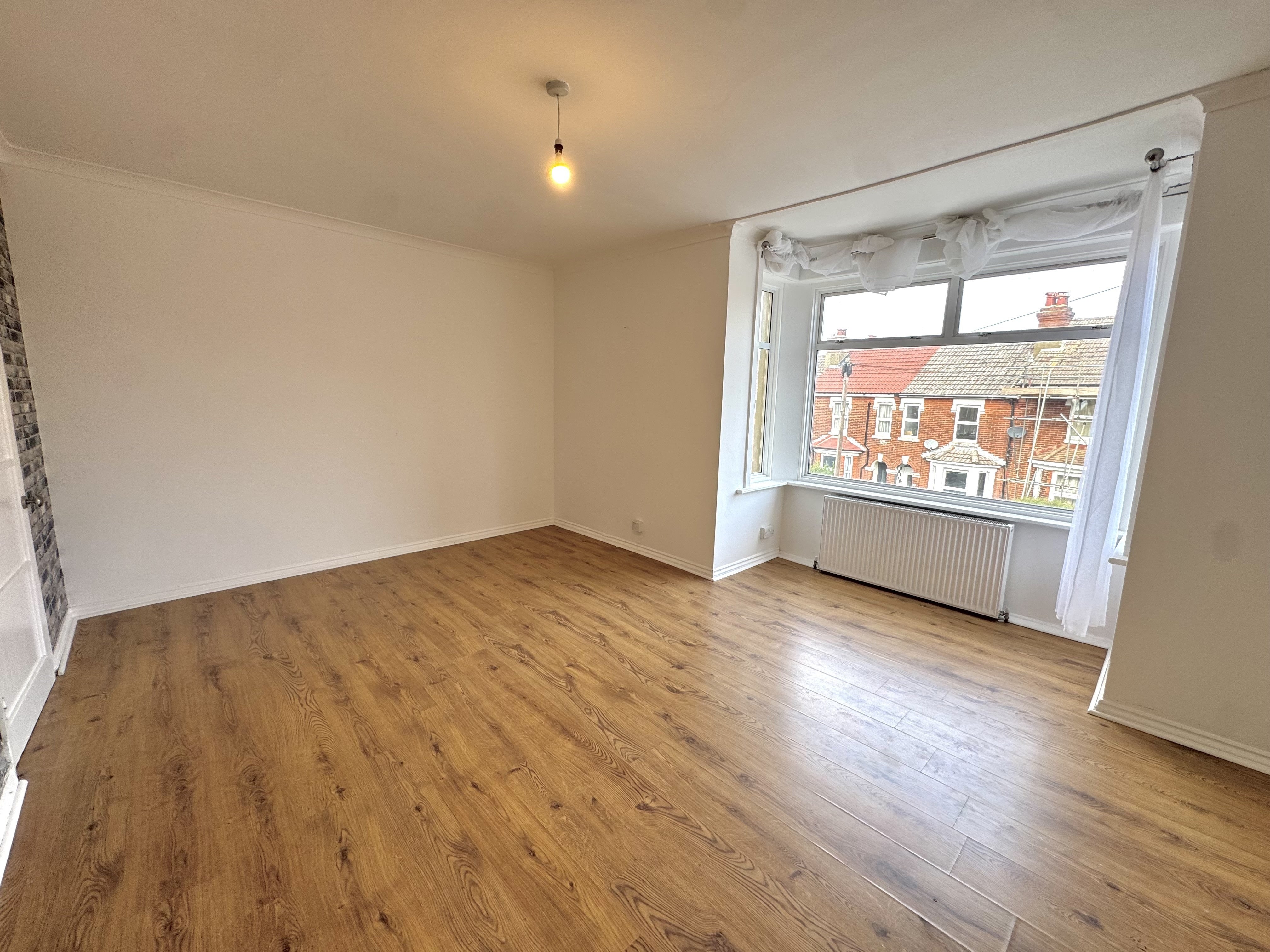 Flat Sholing Road in Southampton