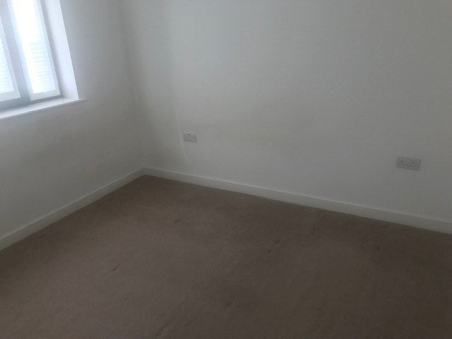 Flat Victoria Avenue in Southend-on-Sea