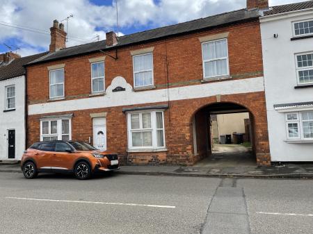 Flat High Street in South Kesteven