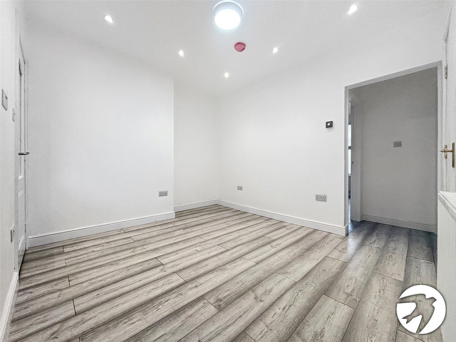 Flat Loampit Hill in Greater London