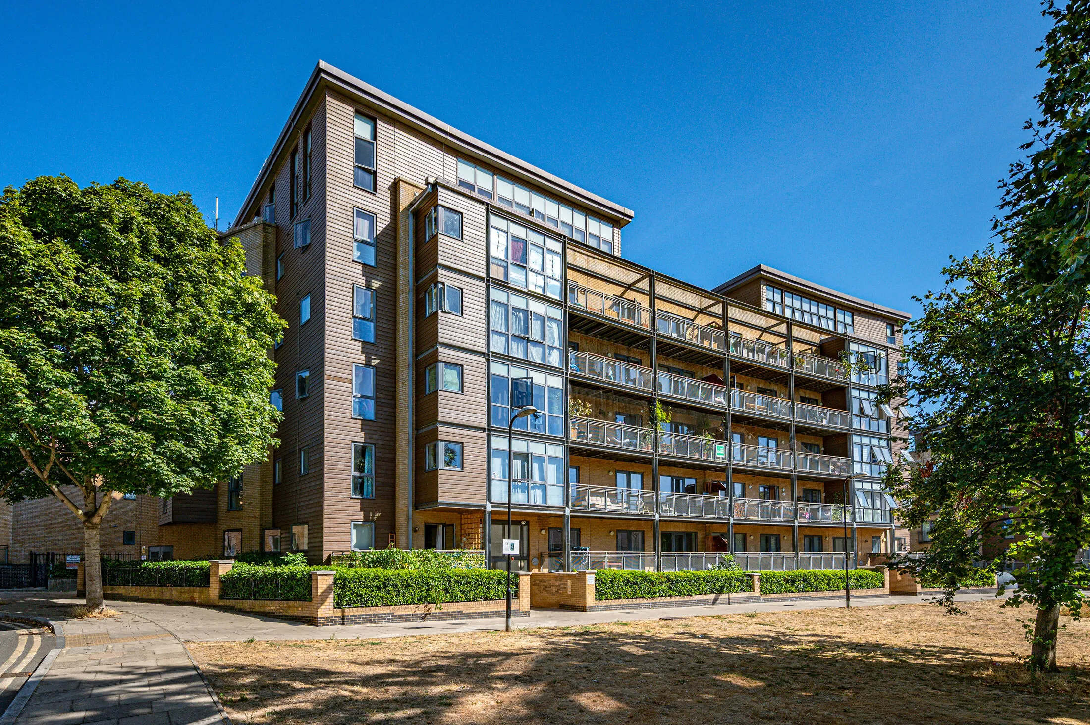 Flat Woodmill Road in Greater London