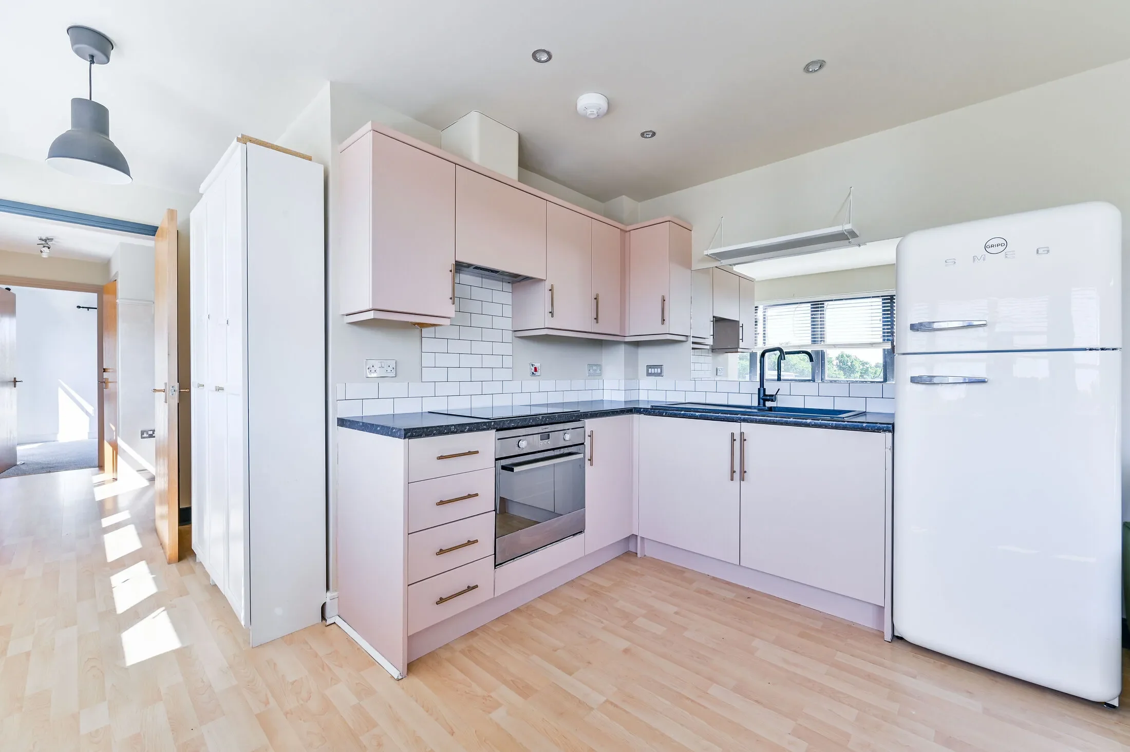 Flat Woodmill Road in Greater London