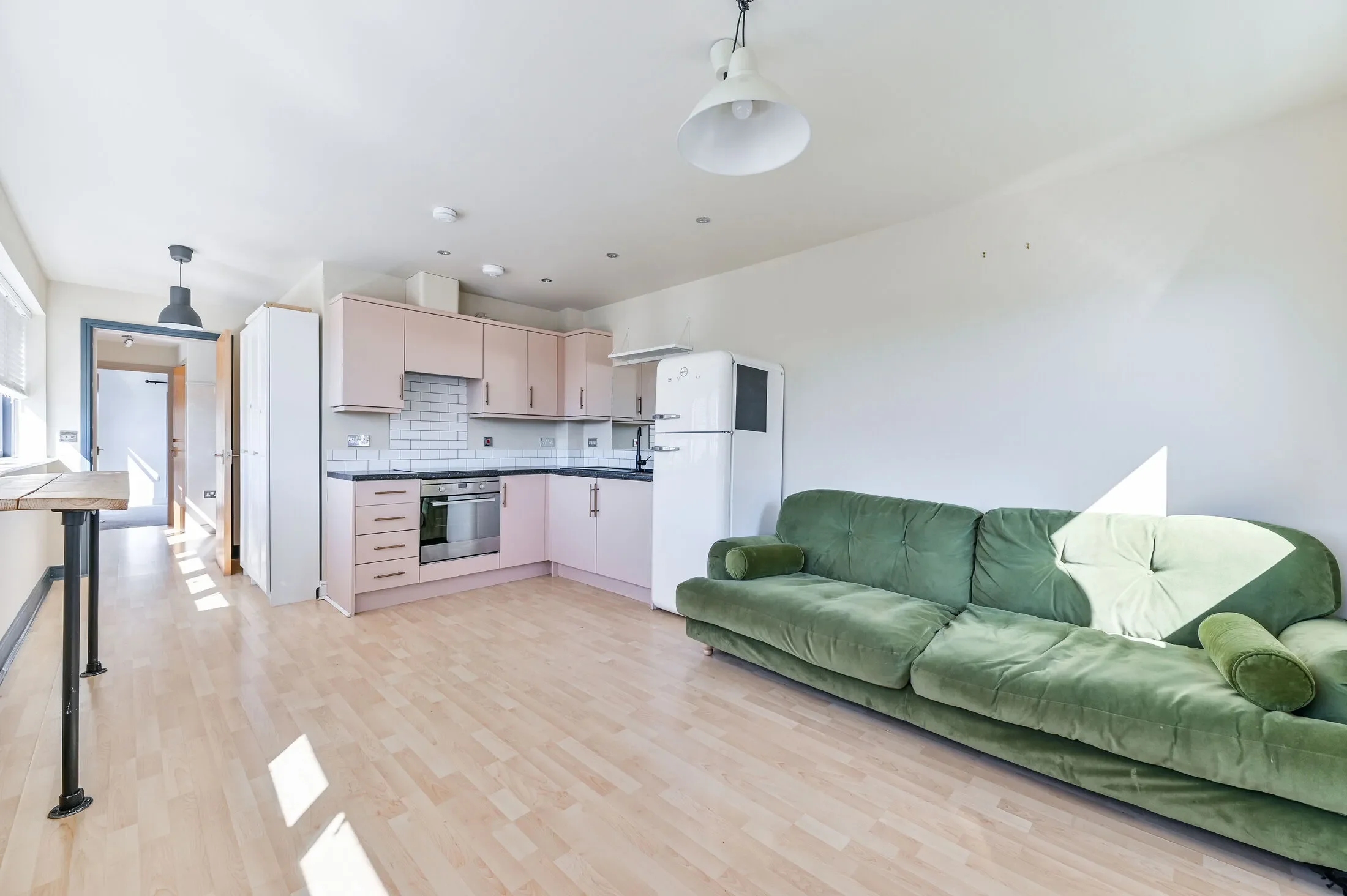 Flat Woodmill Road in Greater London