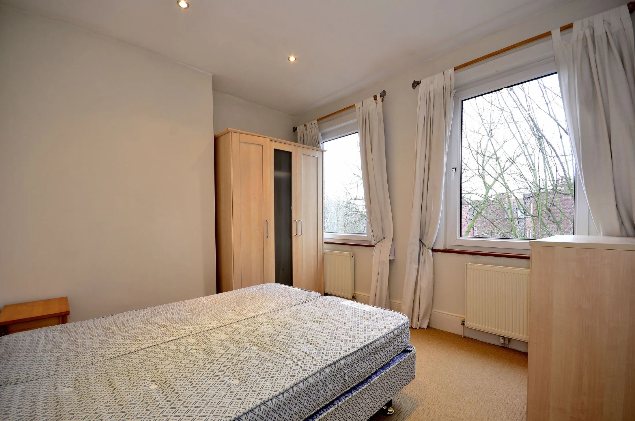 Flat Langland Gardens in Greater London